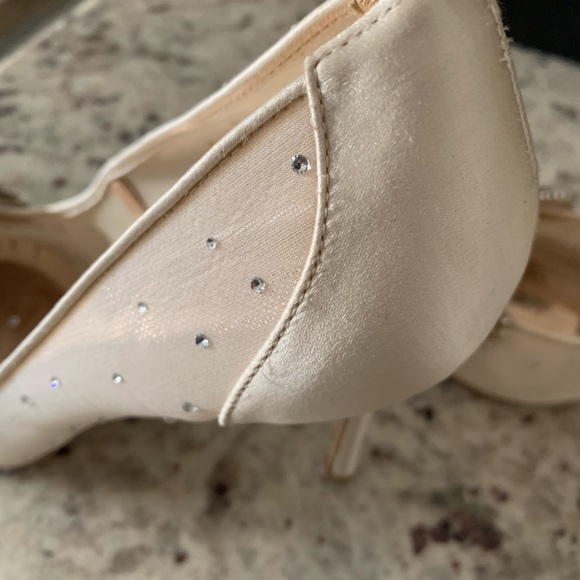 Badgley Mischka Quintana Crystal & Mesh High-Heel Pumps Size 9.5 - Picture 12 of 16